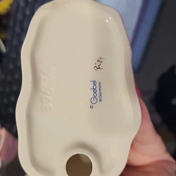 Ride into Christmas Hummel - Picture 5 of 5